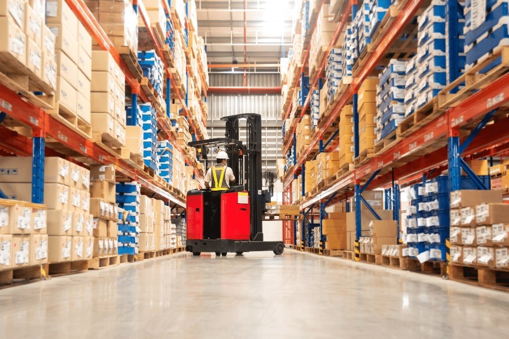Warehouse and third-party logistics operation
